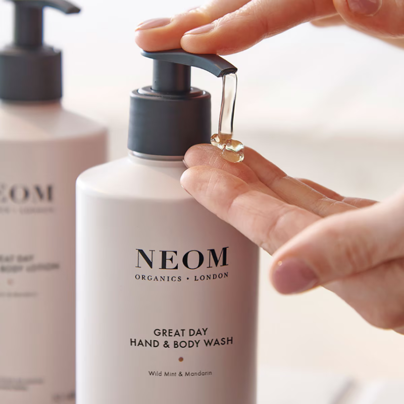NEOM Great Day Hand & Body Wash 300ml - Image 5