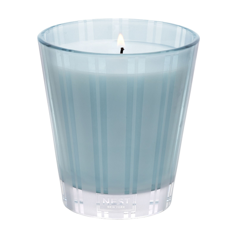 NEST New York Driftwood & Chamomile Classic Candle 230g - Image 2