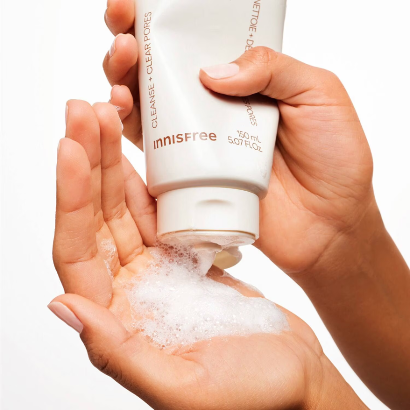 INNISFREE Volcanic BHA Pore Cleansing Foam 150ml - Image 3