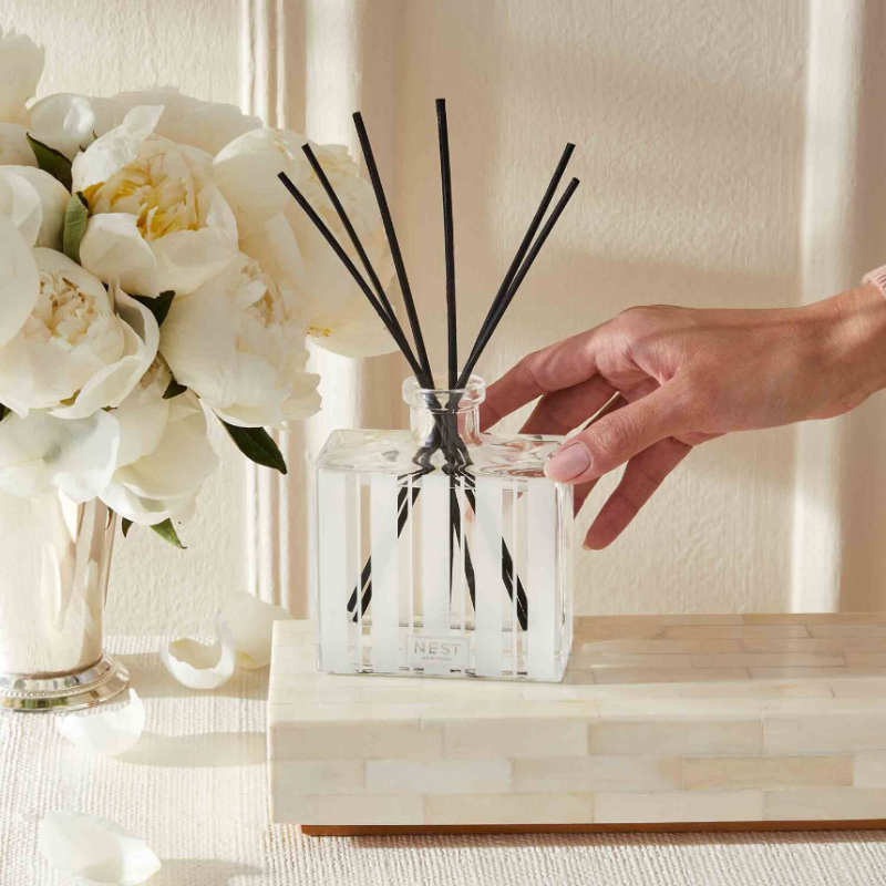 NEST New York Coconut & Palm Reed Diffuser 175g - Image 3