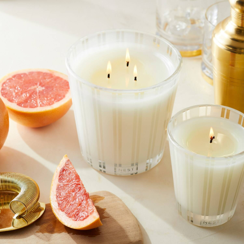 NEST New York Grapefruit 3-Wick Candle 600g - Image 2