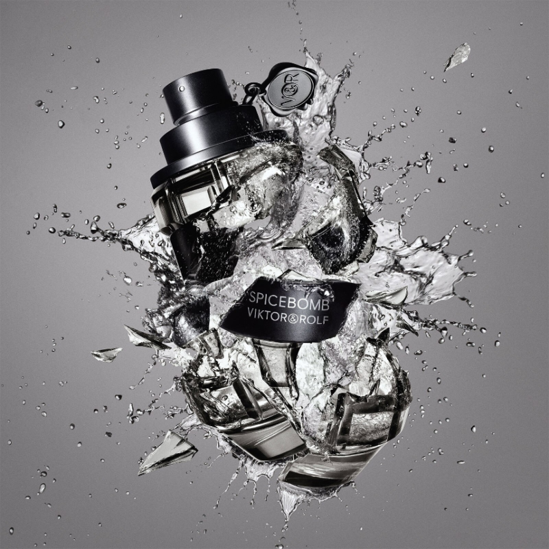 VIKTOR&ROLF Spicebomb Eau de Toilette 50ml - Image 4