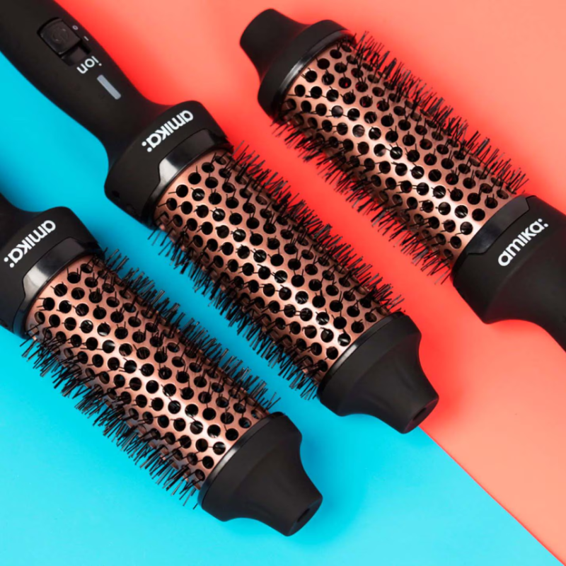 amika Blowout Babe Thermal Brush - Image 4