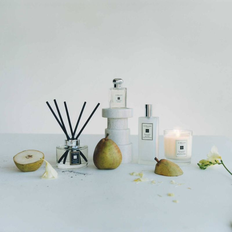 Jo Malone London English Pear & Freesia Home Candle 200g - Image 4