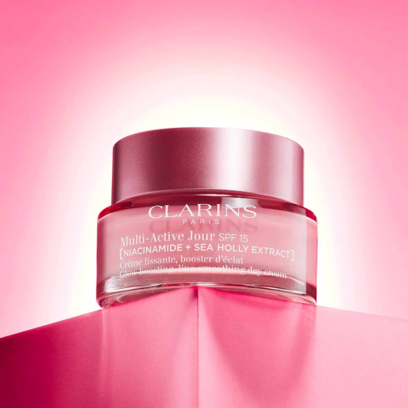 CLARINS Multi-Active Smoothing and Radiance Boosting Day Cream SPF 15 - All Skin Types 50ml - Image 4