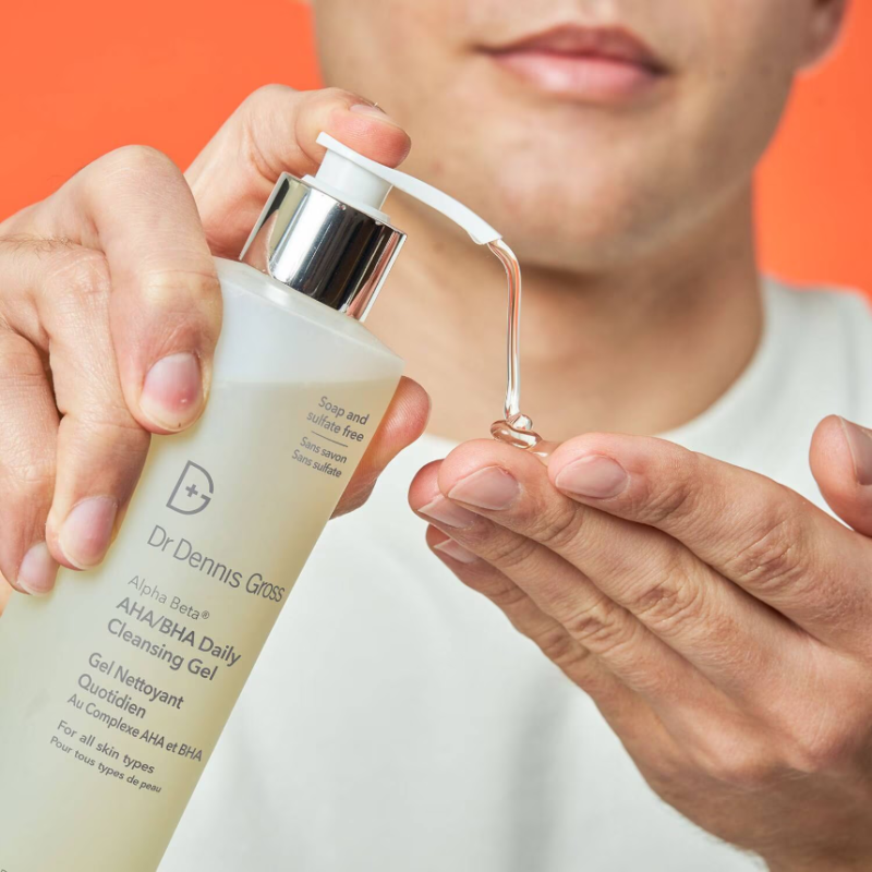 Dr Dennis Gross Alpha Beta® AHA/BHA Daily Cleansing Gel 225ml - Image 4