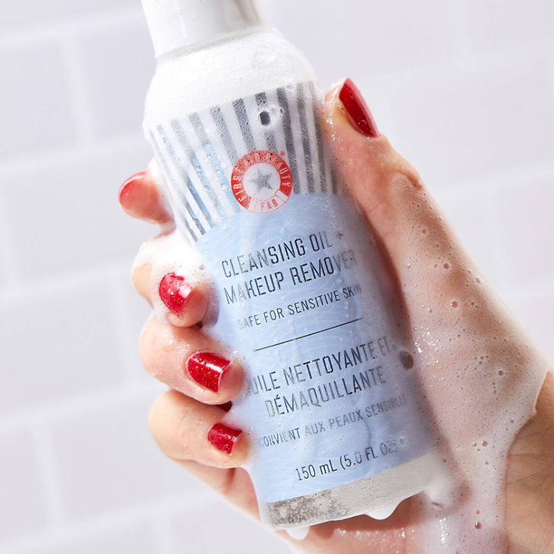 First Aid Beauty Cleansing Oil and Makeup Remover 147ml - Image 2