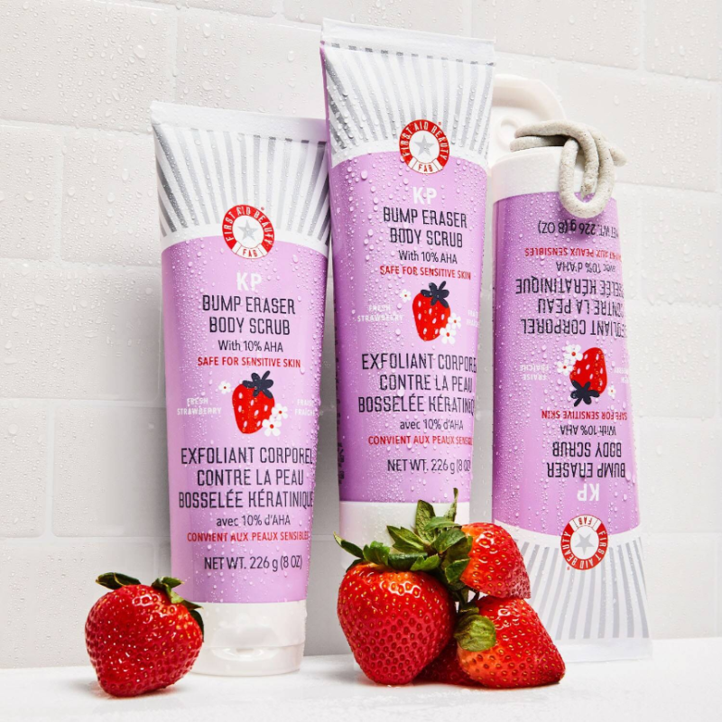 FIRST AID BEAUTY KP Smoothing Body Scrub 10% AHA Strawberry - Exfoliate bumps and chicken skin  226g - Image 2