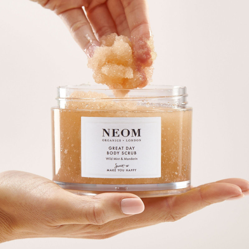 NEOM Great Day Body Scrub 350g - Image 3