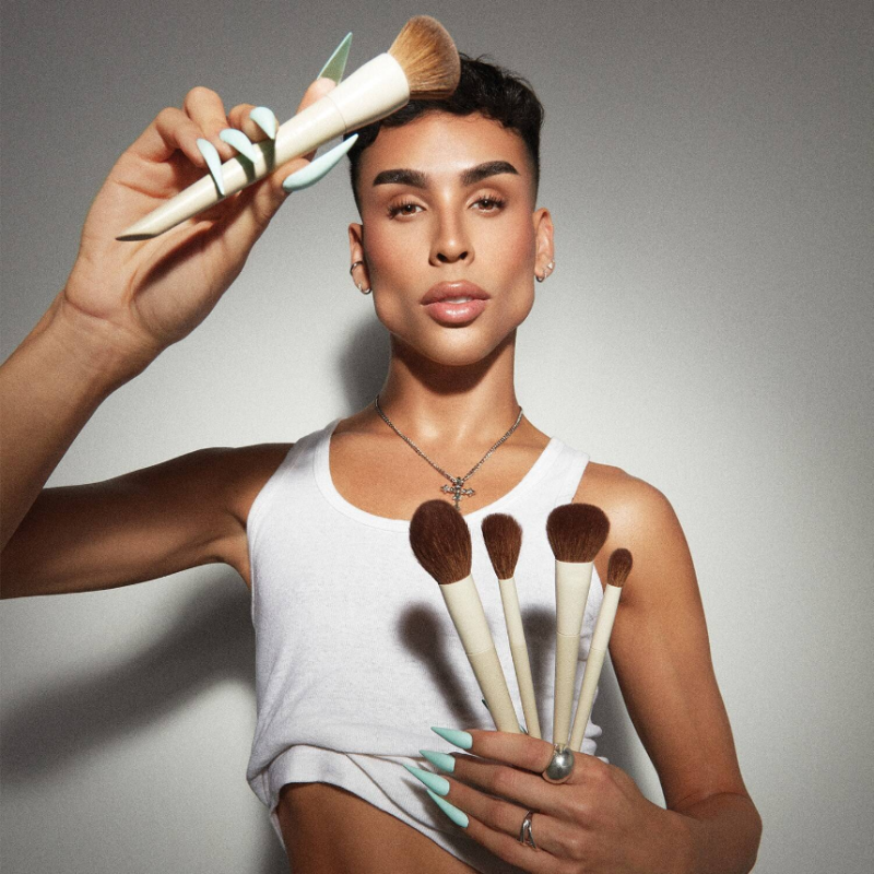 MORPHE Morphe X Ariel Foundation Brush - Image 2