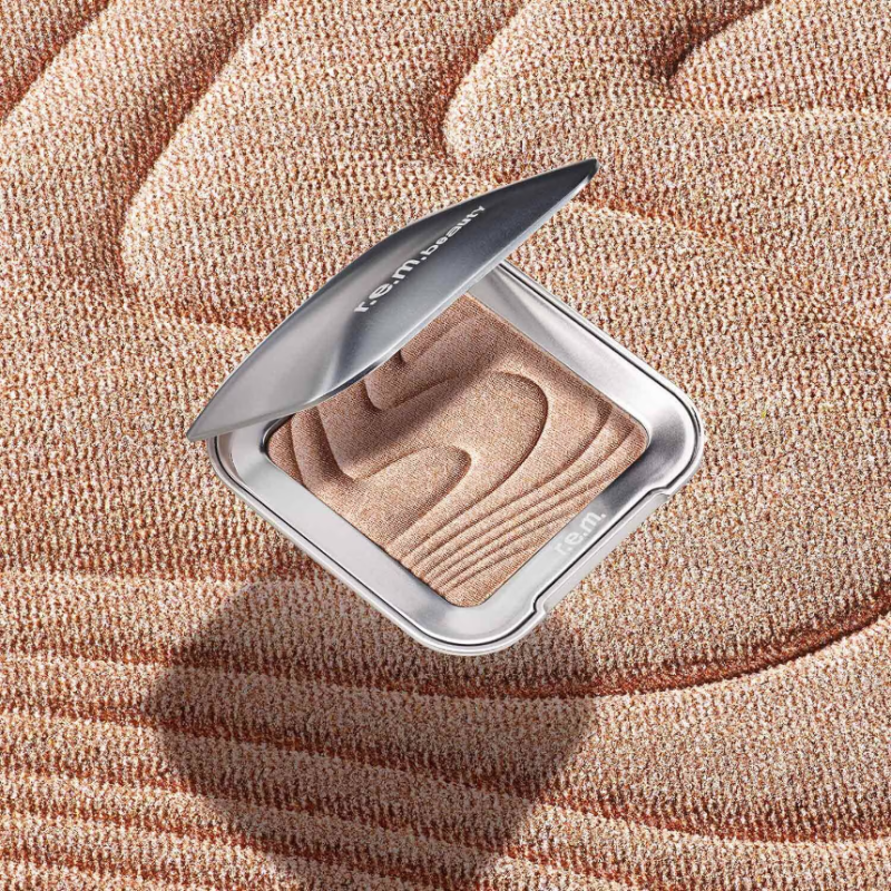 REM BEAUTY Interstellar Highlighter Topper 8g - Image 3