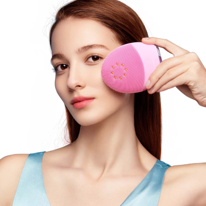 FOREO LUNA 3 plus Thermo Cleansing and Toning Device for Normal Skin - USB Plug - Image 3