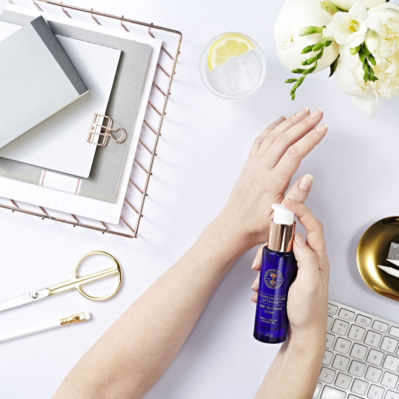 Neal's Yard Remedies Frankincense Intense™ Hand Treatment Serum 50ml - Image 4