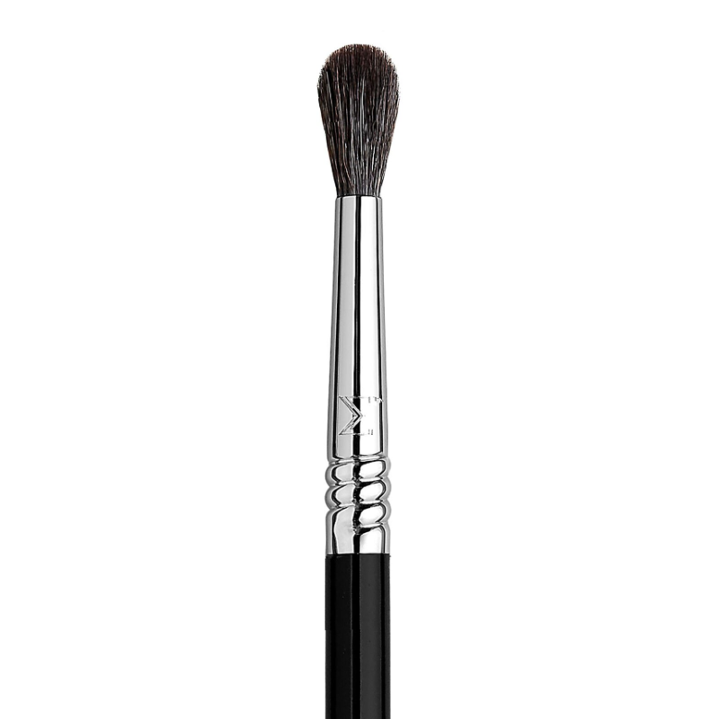 Sigma Beauty E33 Detail Diffused Crease Brush - Image 2