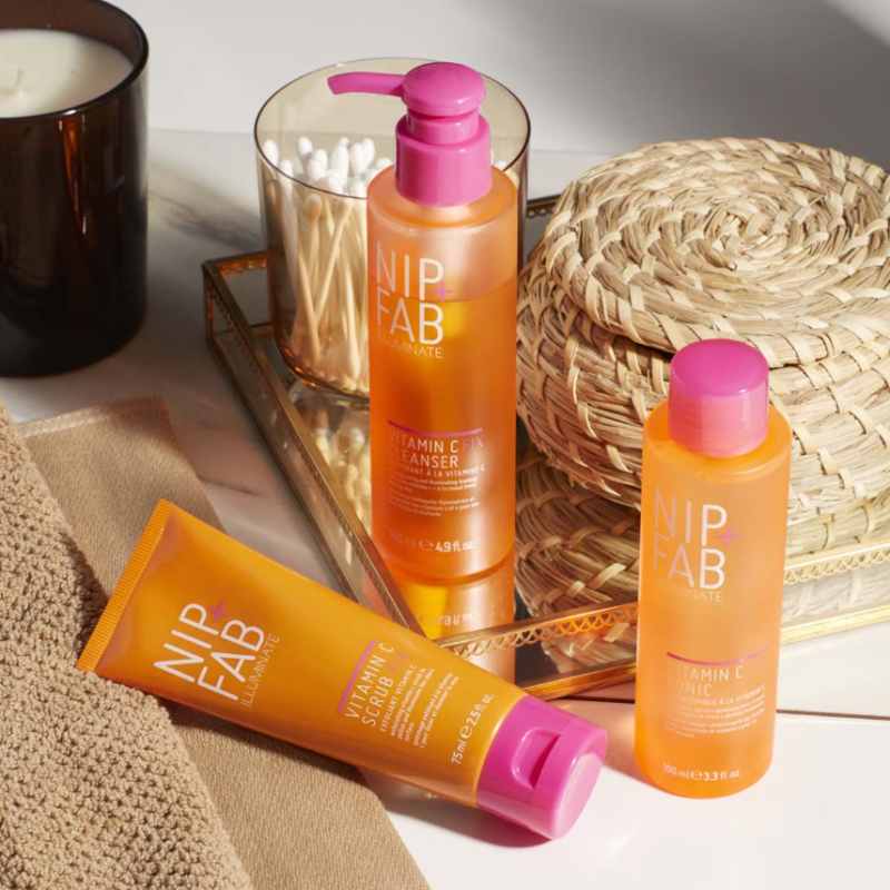 NIP+FAB Vitamin C Fix Scrub 75ml - Image 4